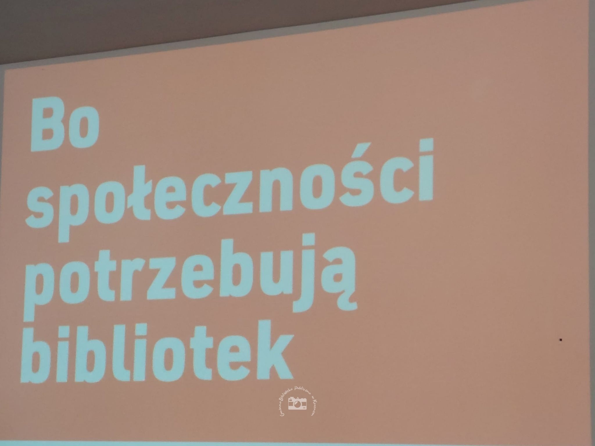 Bo społeczności potrzebują bibliotek grafika prezentacji PRB